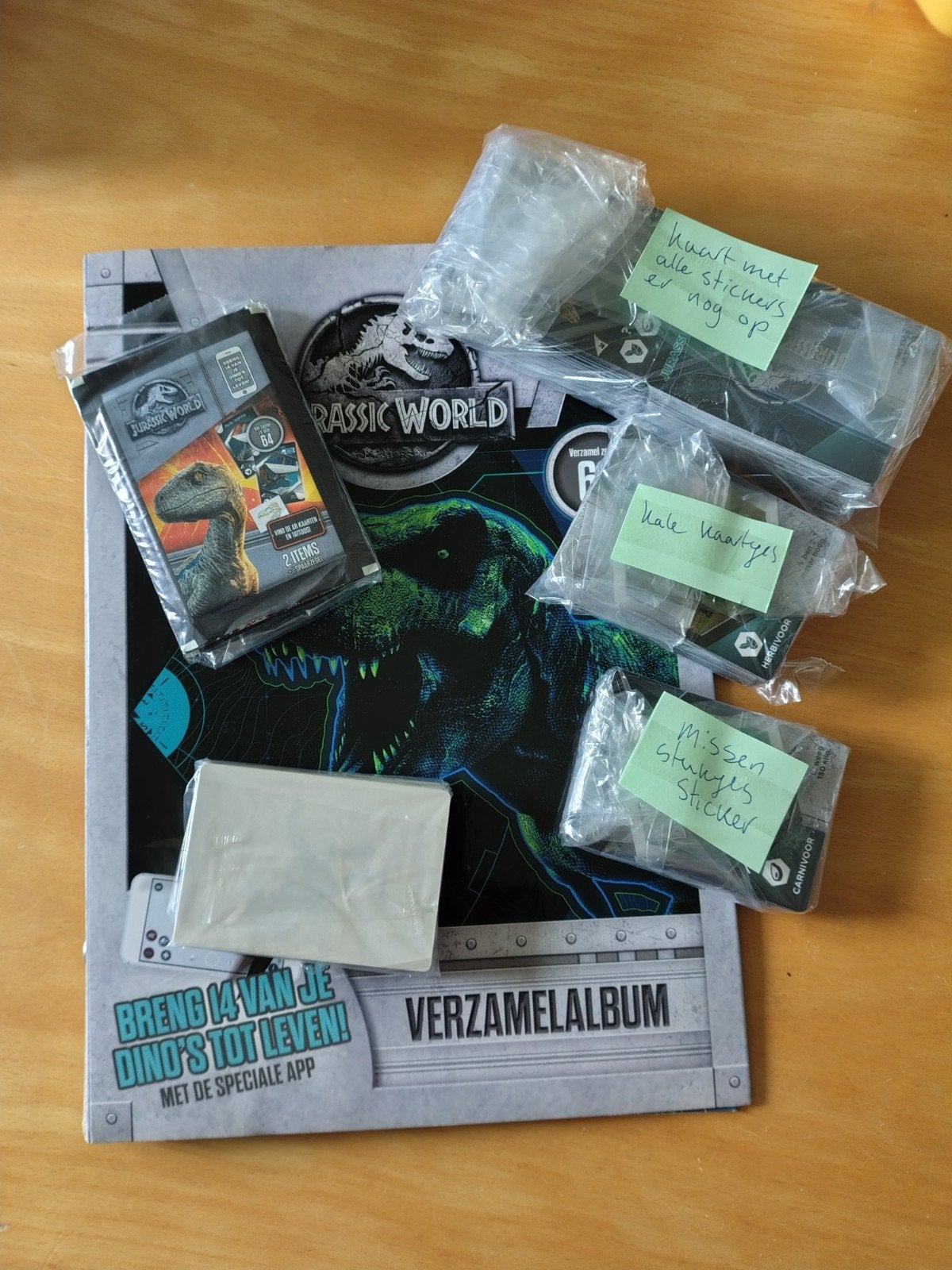 Jurassic World verzamelalbum met stickers, Verzamelen, Supermarktacties, Deen, Ophalen of Verzenden