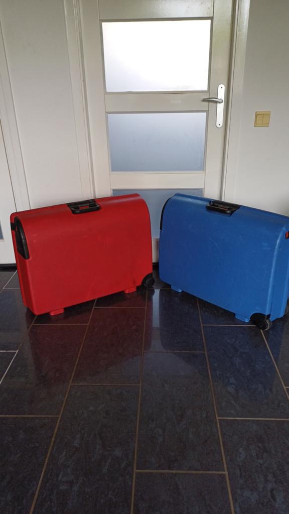 Twee Carlton koffers hardcase 75x55x25 cm.    Bieden, Ophalen of Verzenden, Gebruikt