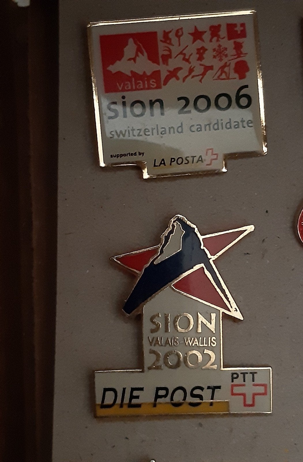 2 Pins/ speldjes Sions Valais, Ophalen of Verzenden, Nieuw, Stad of Land, Speldje of Pin