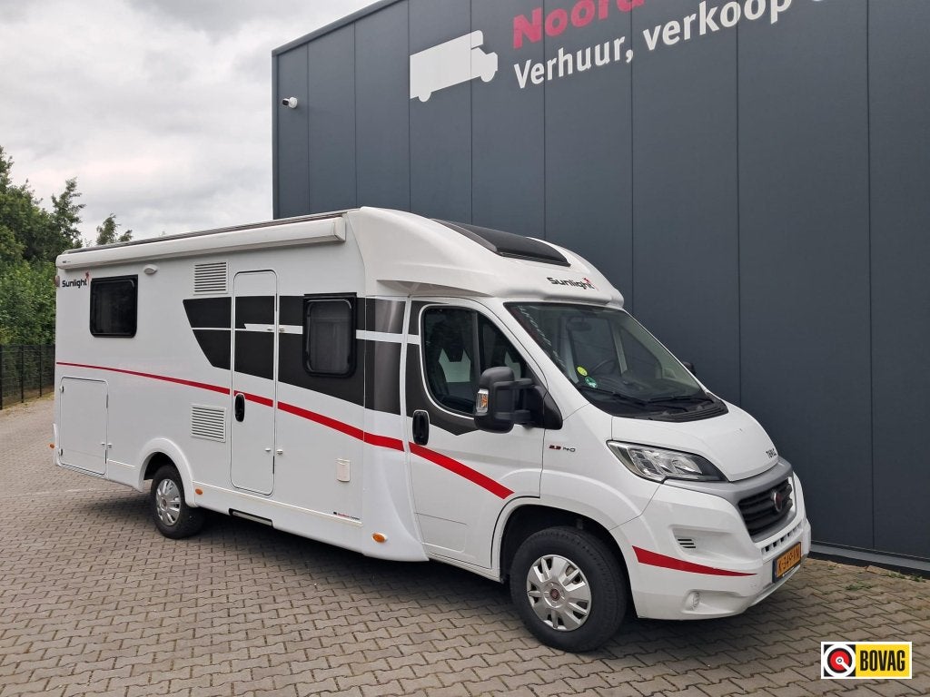 Sunlight T69 LC - 5.000 euro korting, Caravans en Kamperen, Campers, Sunlight, Fiat, Koelkast, Tot en met 2