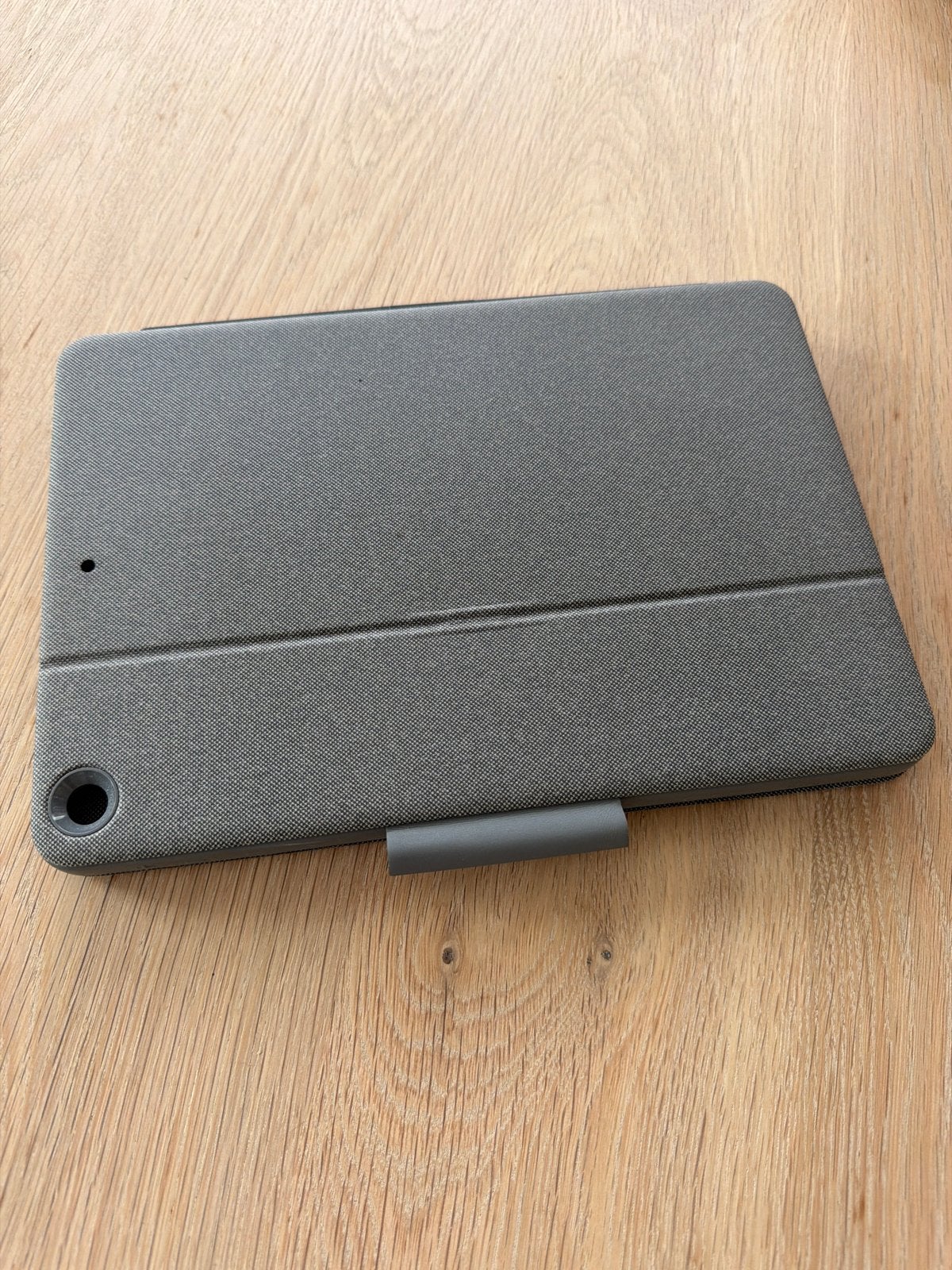 Logitech Combo Touch toetsenbordcase voor iPad, 10 inch, Apple iPad, Ophalen of Verzenden, Zo goed als nieuw