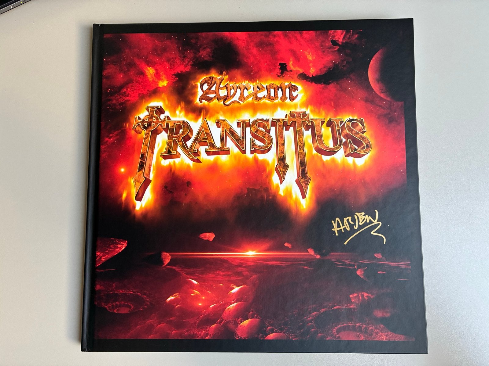 Ayreon Transitus - Gesigneerd door Arjen + Comic, Cd's en Dvd's, Ophalen, Boxset, Zo goed als nieuw, Progressive Rock