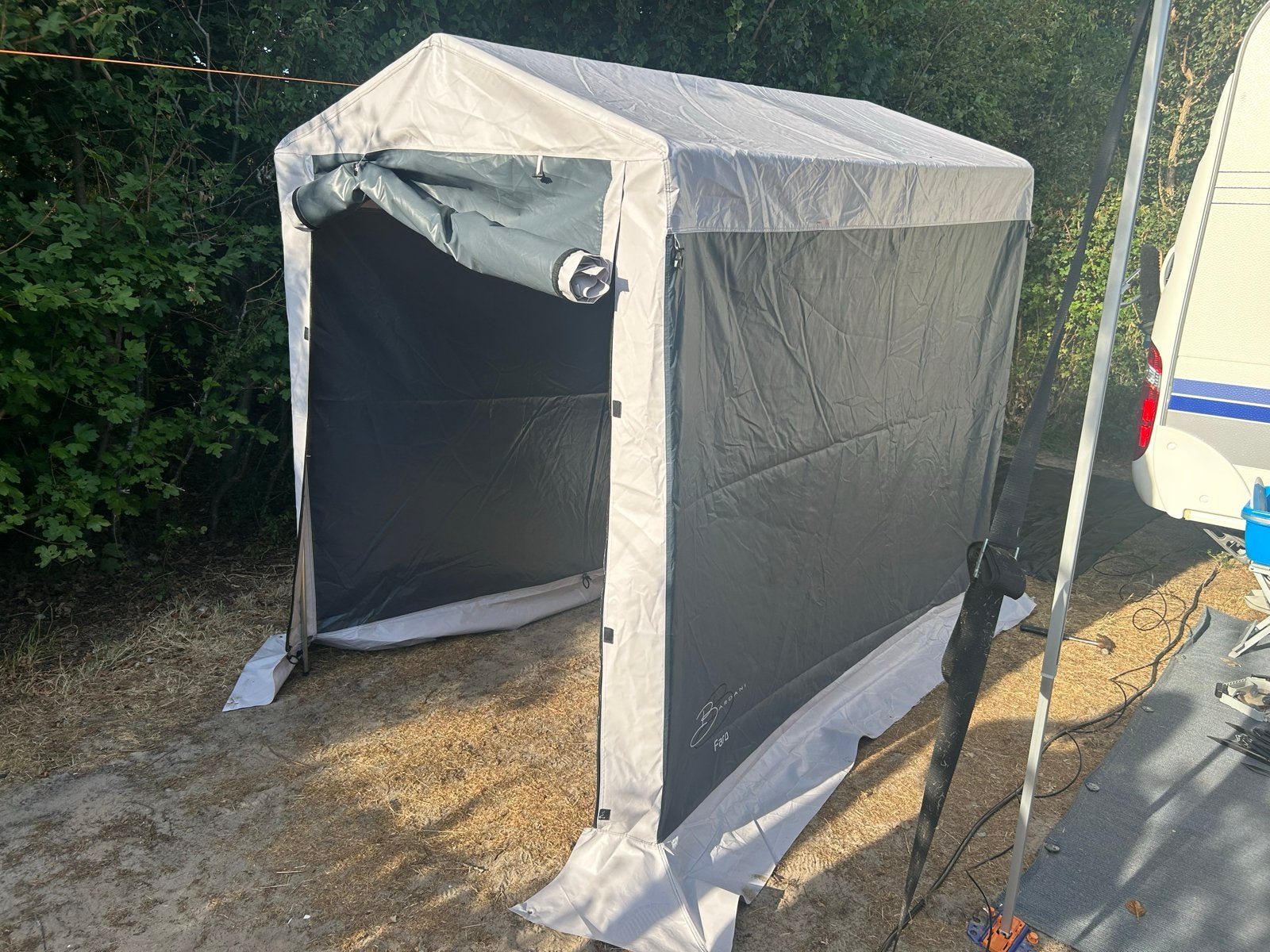 Garagetent/ Fietstent/ Bergingstent/ Bijzettent, Ophalen, Zo goed als nieuw, Tot en met 2