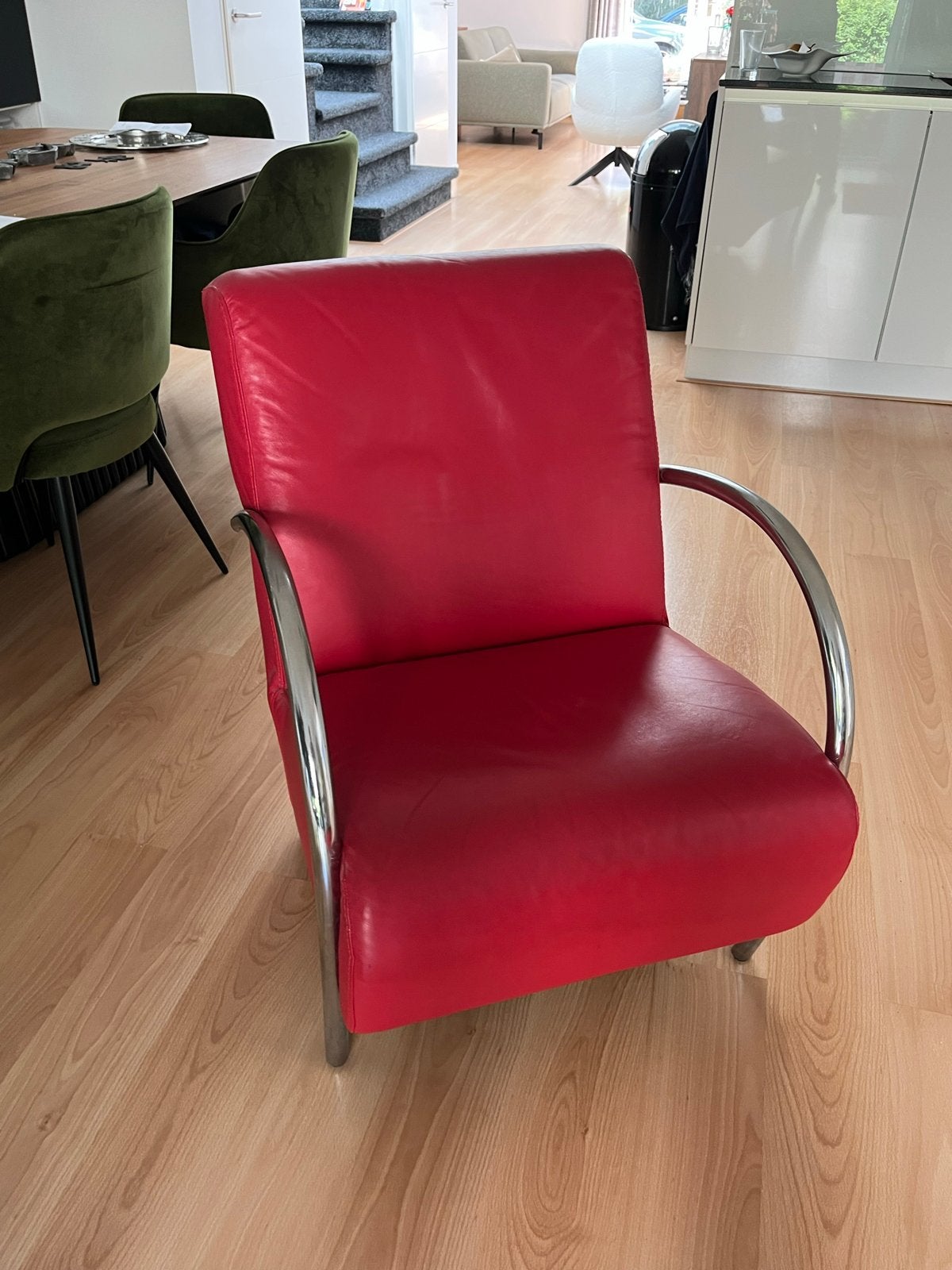 Rode leren fauteuil met chromen armleuningen, Huis en Inrichting, Ophalen, Gebruikt, 50 tot 75 cm, Leer