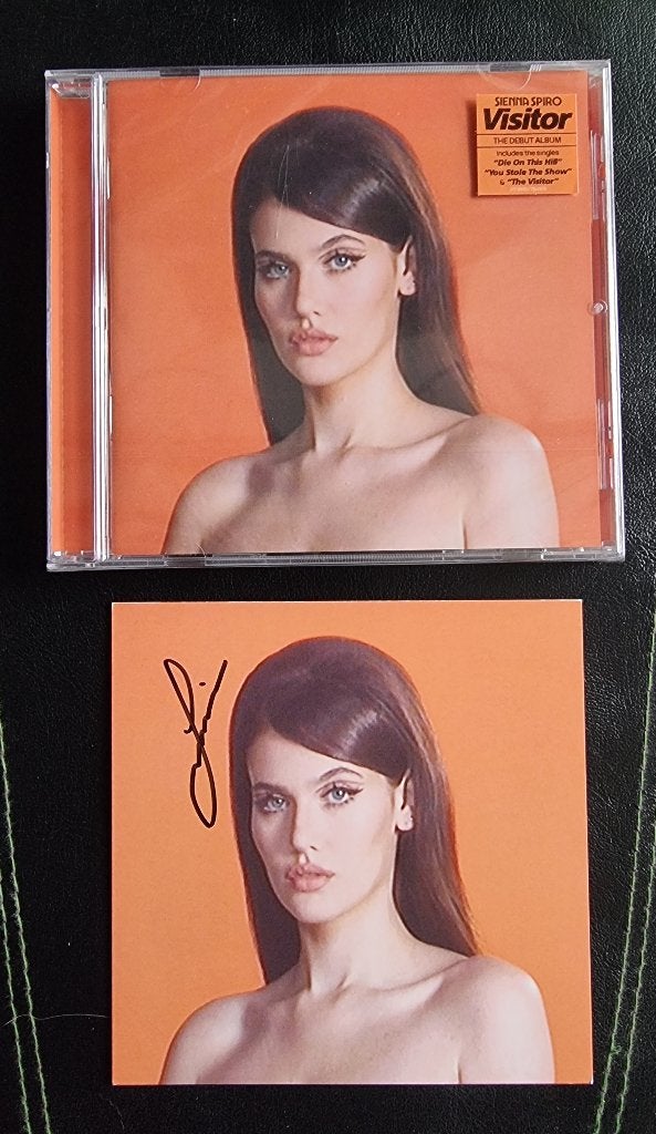 Sienna Spiro - Visitor - CD met signed kaart, Pop, Overige typen, Ophalen of Verzenden, Gesigneerd
