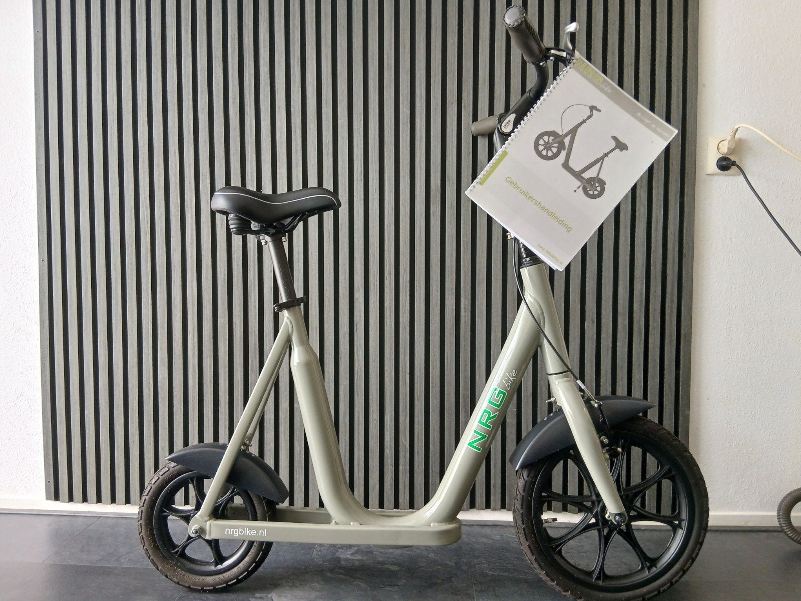 Zgan! Prachtige NRG Bike loophulp, loopfiets volwassenen, Ophalen, Zo goed als nieuw