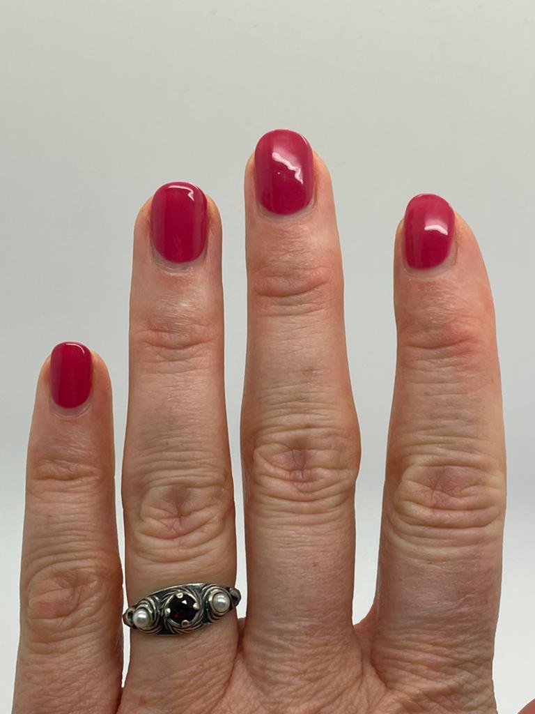 E53 Prachtige zilveren ring parel granaat maat 17,5, Ophalen of Verzenden, Zilver, Ring