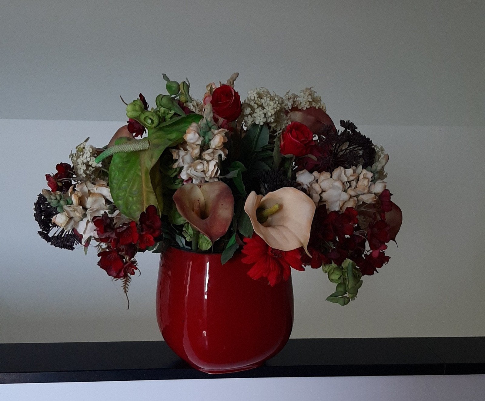 Prachtige Vaas met rijk gevulde kunstbloemen, Huis en Inrichting, Woonaccessoires | Kransen, Ophalen of Verzenden