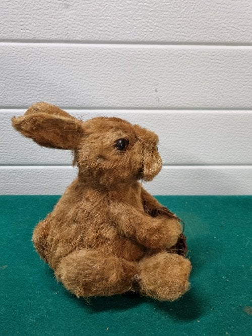 -	Konijn beeld met mandje, Ophalen of Verzenden