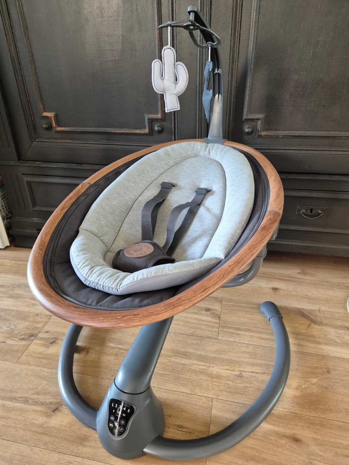 Maxi cosi electrische babyswing/ electrische wipstoel, Kinderen en Baby's, Schommelstoel, Met gordel(s) of riempje(s), Zo goed als nieuw