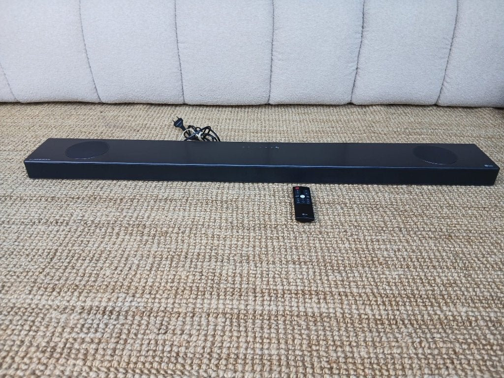 Complete LG set: soundbar, bas en 2 speakers, Subwoofer, Zo goed als nieuw, Bluetooth, Ophalen