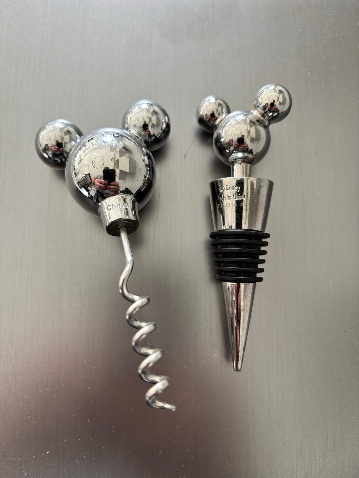 Mickey Mouse Kurkentrekker & Flessenstop Set, Ophalen of Verzenden, Zo goed als nieuw, Zilver, Metaal