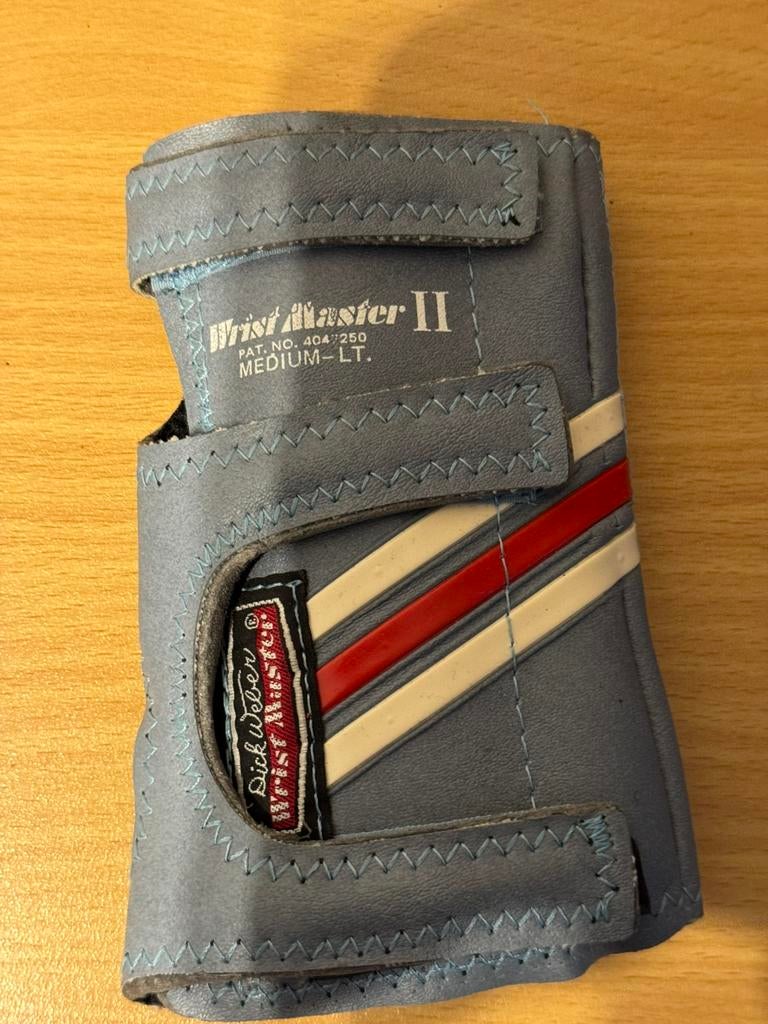 Wrist Master II Medium-LT, Sport en Fitness, Bowlen, Ophalen, Nieuw, Handschoen of Beschermer