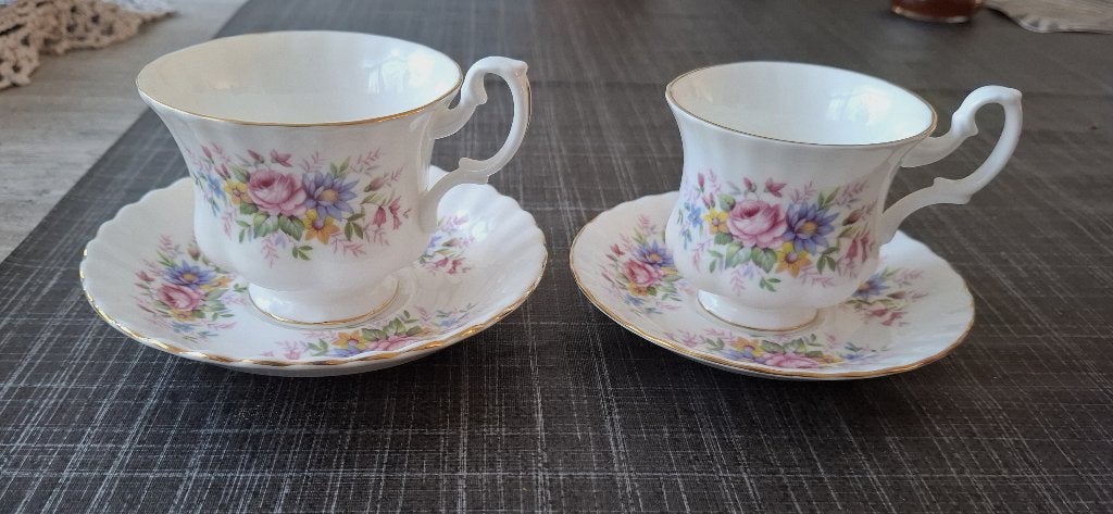 setje royal albert kopjes, Ophalen