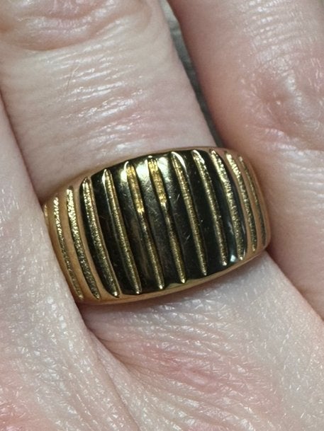 Shoeby stalen goudkleurige ring maat 17mm, Sieraden, Tassen en Uiterlijk, Ringen, Gebruikt, 17 tot 18, Dame, Goud