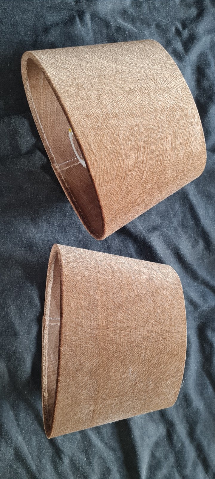 2 velvet bruine lampenkapjes (schemerlamp), Huis en Inrichting, Ophalen, Zo goed als nieuw, Rond