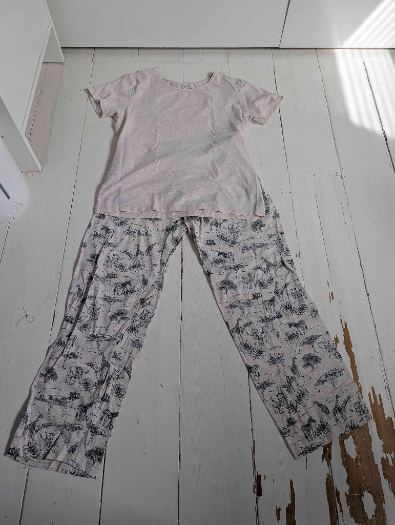 Pyjama set met print van Primark, Primark, Ophalen of Verzenden, Gedragen, Maat 38/40 (M)