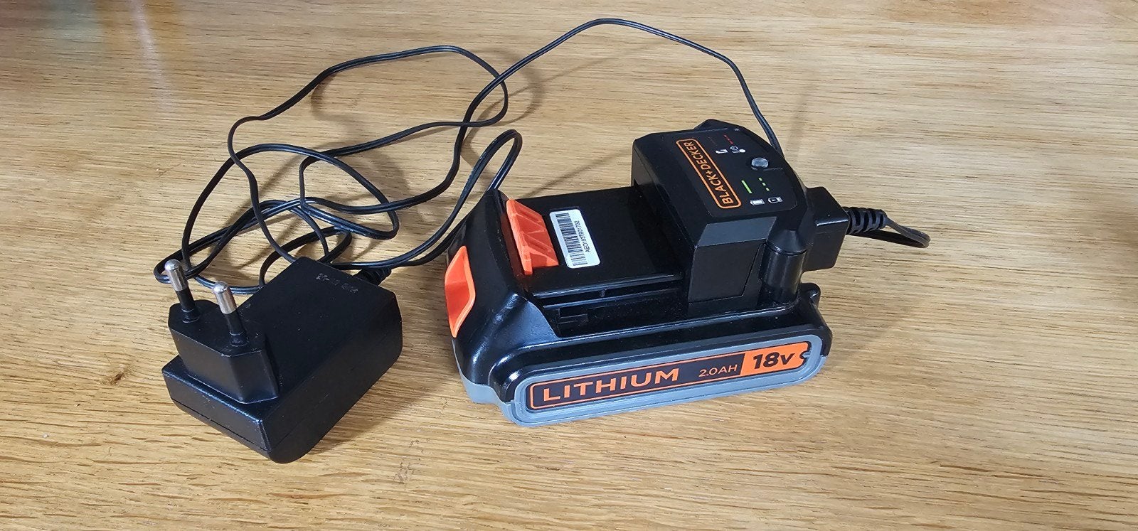 Black+Decker 18V Lithium 2.0Ah Accu met Oplader, Ophalen, Gebruikt, Overige merken, Overige typen
