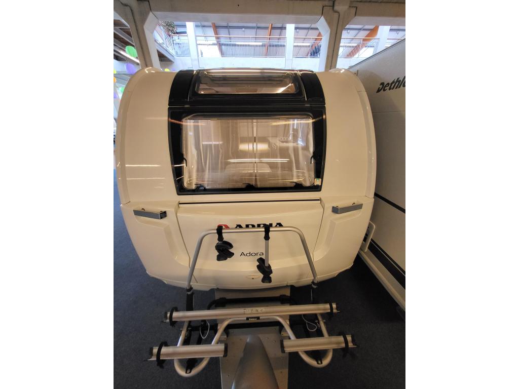 Adria Adora 462 PU; netjes en compleet, Caravans en Kamperen, Caravans, Rondzit, Bedrijf, Schokbreker, Tot en met 4