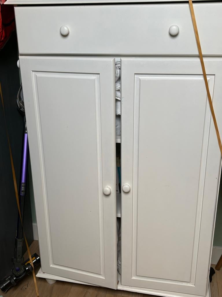 Mooie witte meidenkast in goede staat, Huis en Inrichting, Zo goed als nieuw, 150 tot 200 cm, 25 tot 50 cm, Overige houtsoorten