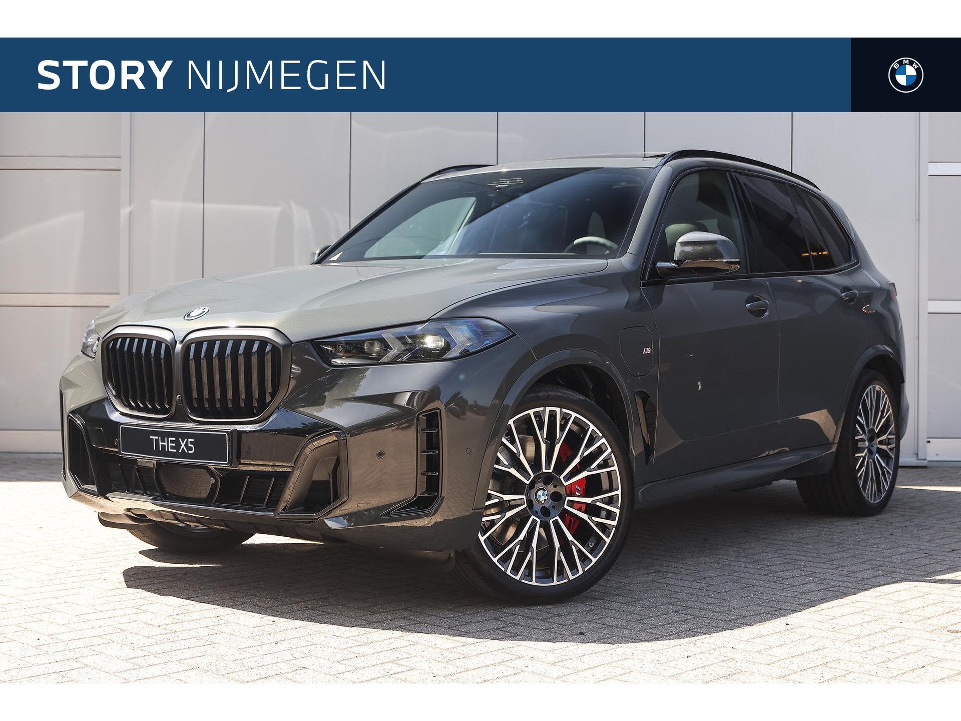 BMW X5 xDrive50e M Sport Automaat / Panoramadak / Trekhaak /, Automaat, Dealer onderhouden, 2395 kg, Leder