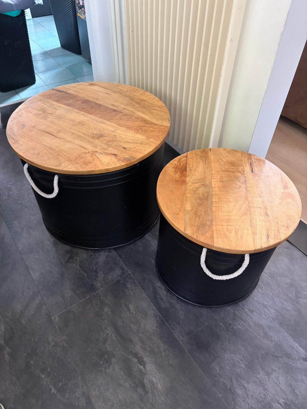 Twee ronde salontafels, Huis en Inrichting, Gebruikt, Teakhout, Rond, 50 tot 100 cm