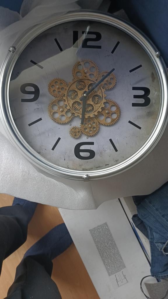 Klok, Huis en Inrichting, Woonaccessoires | Lijsten, Ophalen, Metaal of Aluminium, Zo goed als nieuw, Minder dan 50 cm