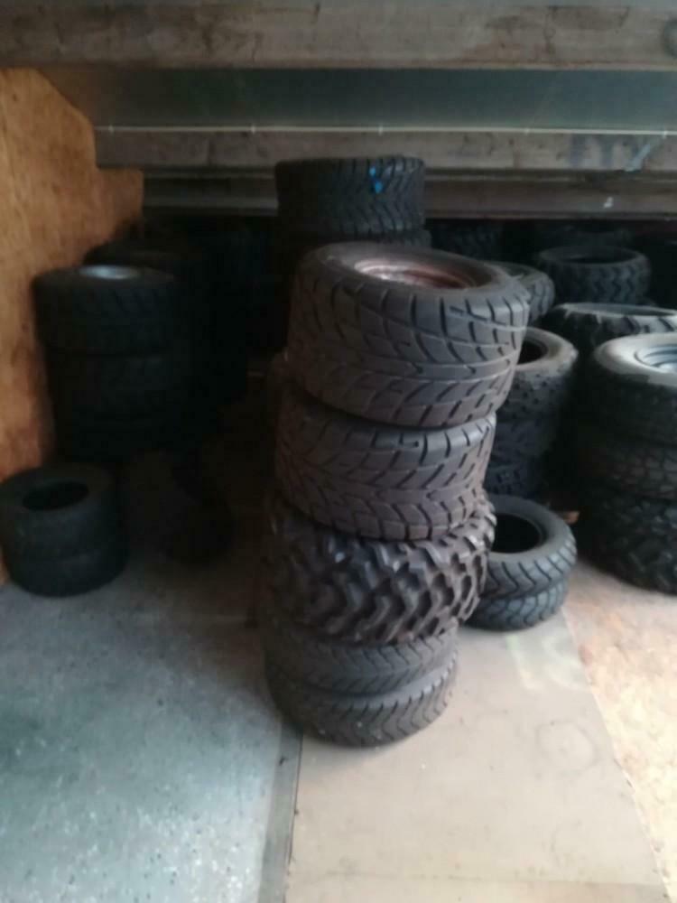 Diverse sets banden voor quads., 4 cilinders