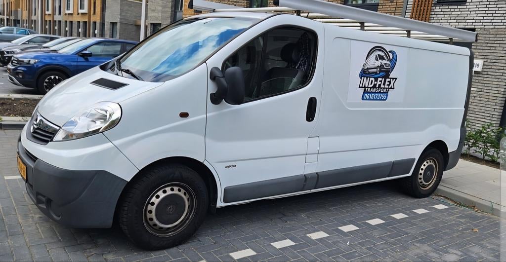 Chauffeur met bus- Direct beschikbaar