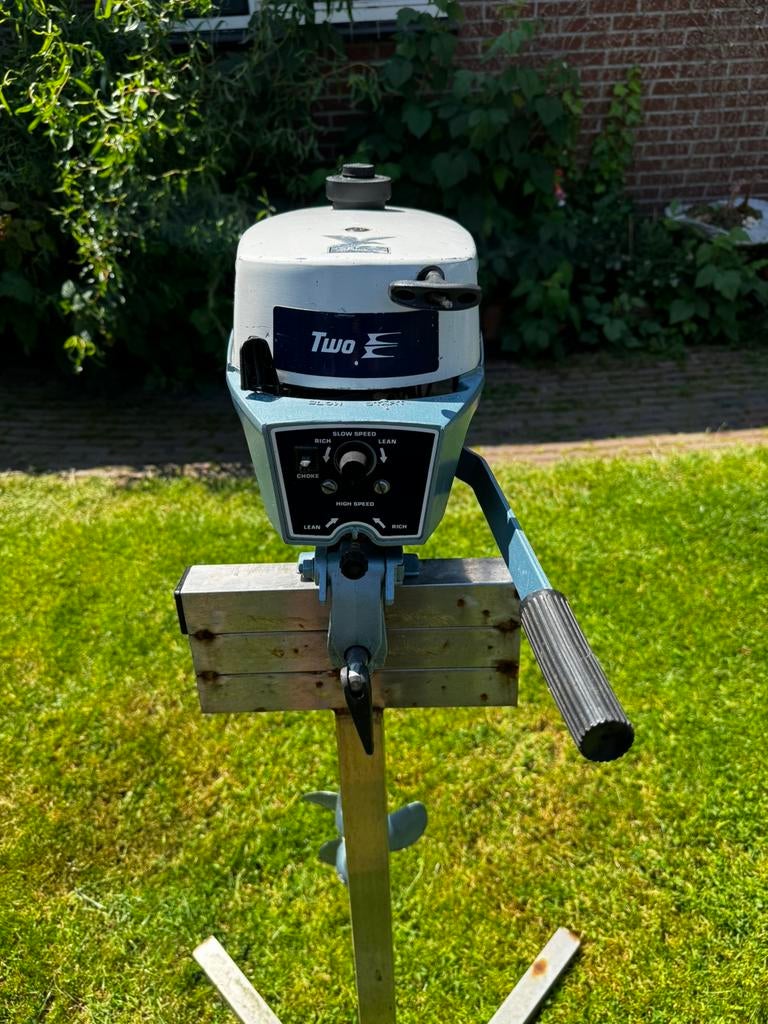 Evinrude 2 pk, Ophalen, Zo goed als nieuw, Benzine, 30 pk of meer