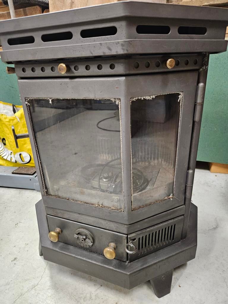 Reny Houtkachel met Ventilator - Goede Warmteverdeling, Gebruikt, Houtkachel, Ophalen of Verzenden, Vrijstaand