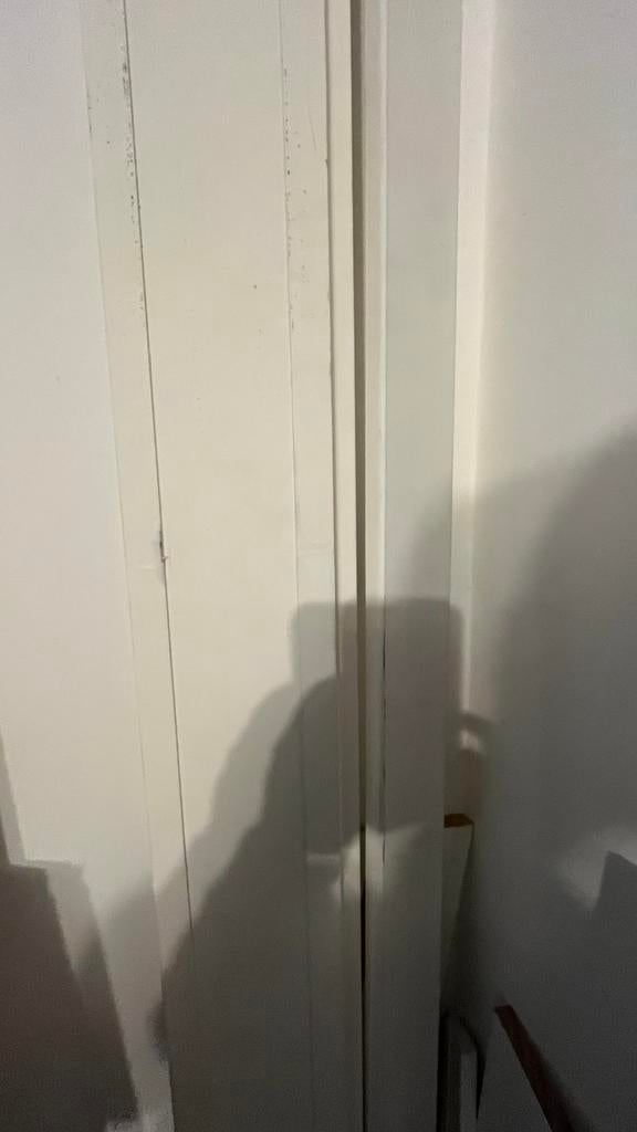 GRATIS Restant hardhouten meranti gladde plinten wit gegrond, Ophalen, Zo goed als nieuw, Mdf, 200 tot 250 cm