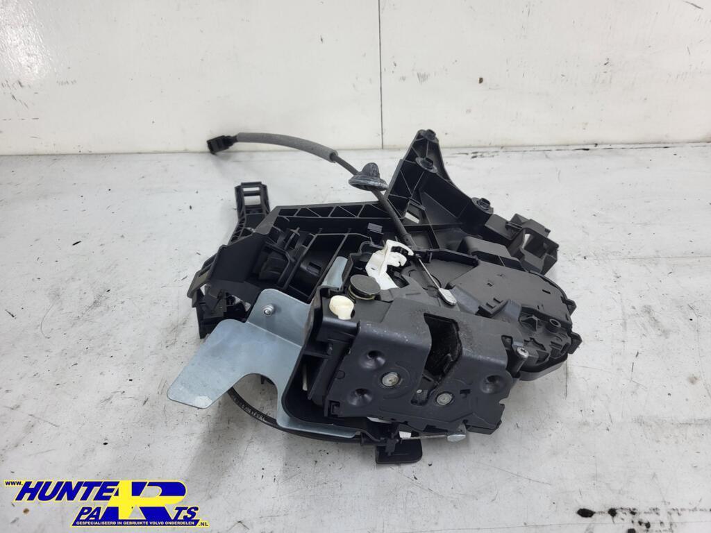Deurslot mechaniek LA Volvo V70 III ('07-'17) 30753742, Gebruikt, Ophalen of Verzenden, Volvo, Volvo