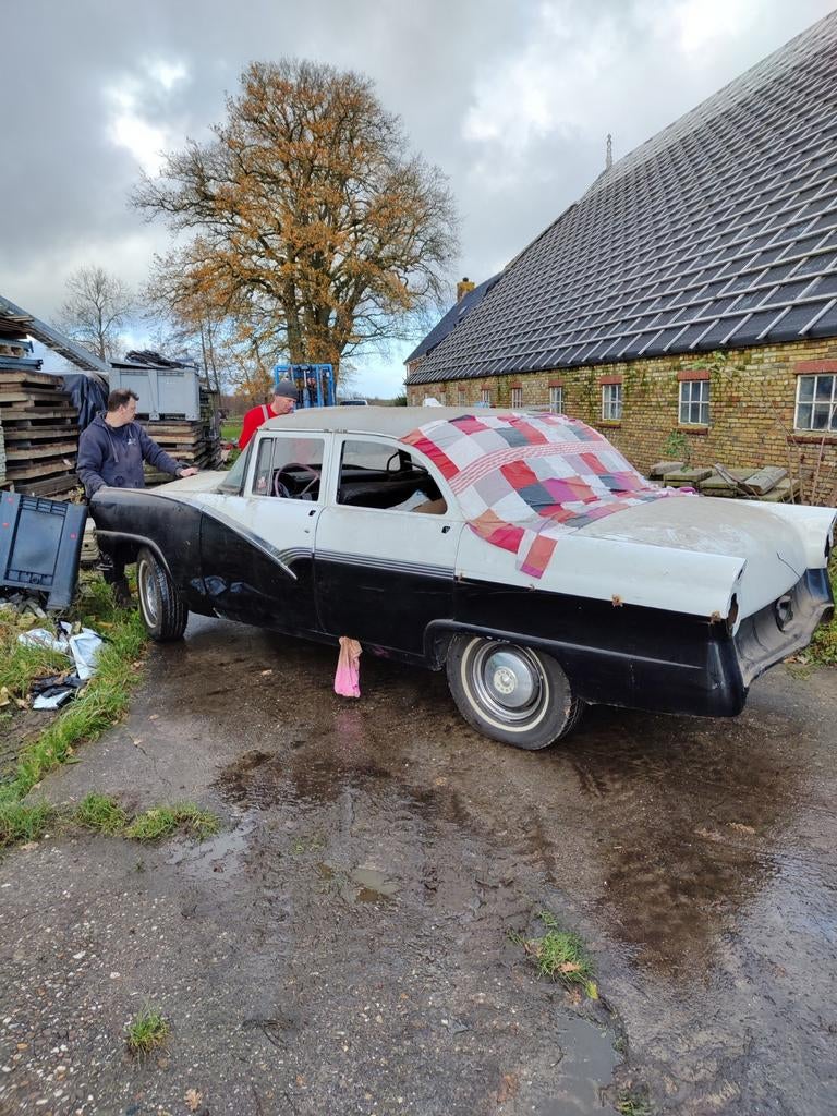 Te Koop/Ruil de Belair van Ford. Een Ford Fairlane 1956, foto 4