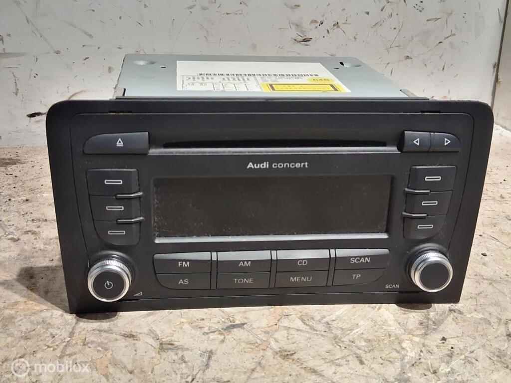 Radio Audi A3 8P 1.4 TFSI ('03-'12) 8P0035186P, Audi, Gebruikt, Audi, Ophalen of Verzenden