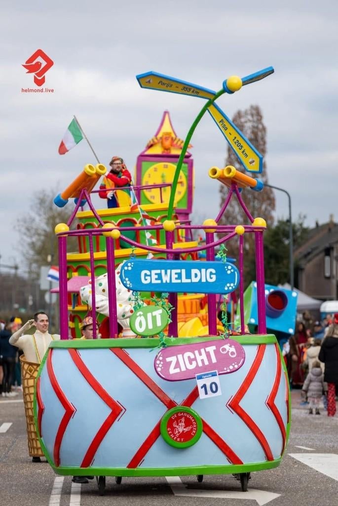 carnavalswagen Geweldig Uit Zicht, Hobby en Vrije tijd, Overige Hobby en Vrije tijd, Gebruikt, Ophalen
