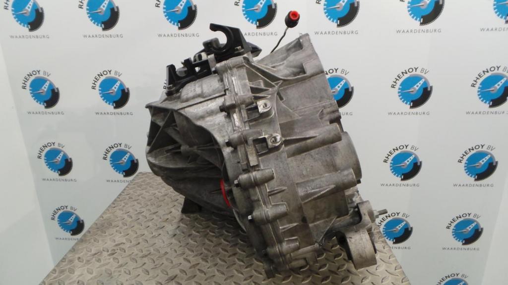 VOLVO V40 2.0 D4 TRANSMISSIE / VERSNELLINGSBAK 2014, Ophalen of Verzenden, Gebruikt, Stiba lid