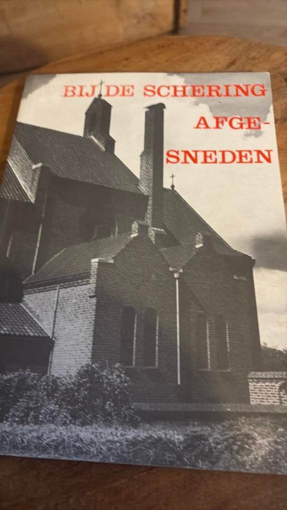 Boekje Strijp Woensel Eindhoven Koenraad kerk dominicanen, Ophalen of Verzenden, Zo goed als nieuw, Boek