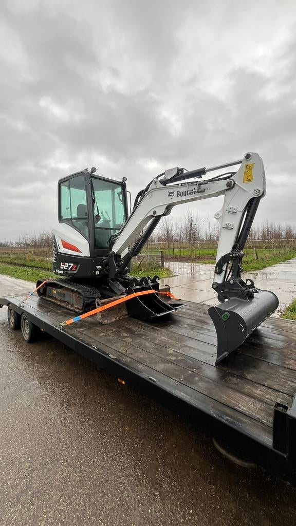 Minigraver 2,7 ton te huur /Graafmachine /minikraan huren