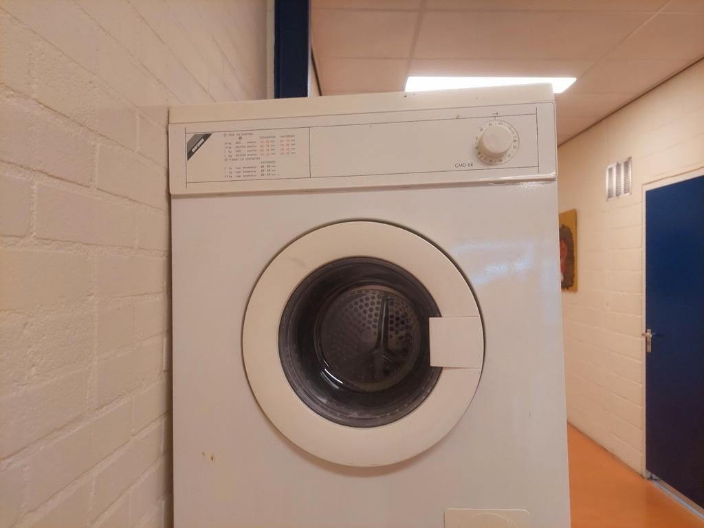 Droger werkt prima  met  afvoerslang, Ophalen of Verzenden, Zo goed als nieuw