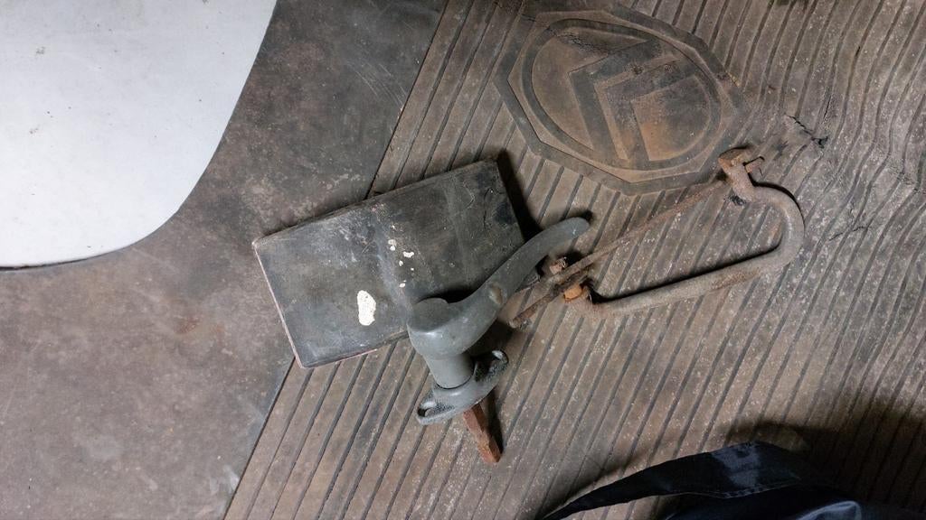 Onderdeel Citroën Traction Avant oldtimer, Ophalen of Verzenden, Voor, Saab, Deur