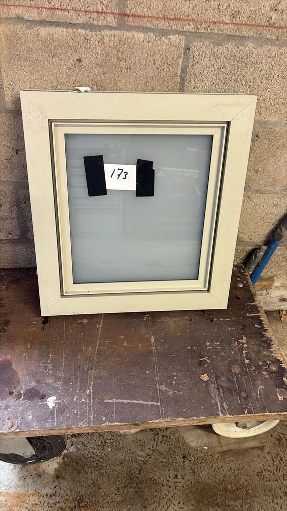 (173) Nieuw aluminium raamkozijn draai kiep incl glas, Ophalen, Minder dan 75 cm, Raamkozijn, Minder dan 75 cm