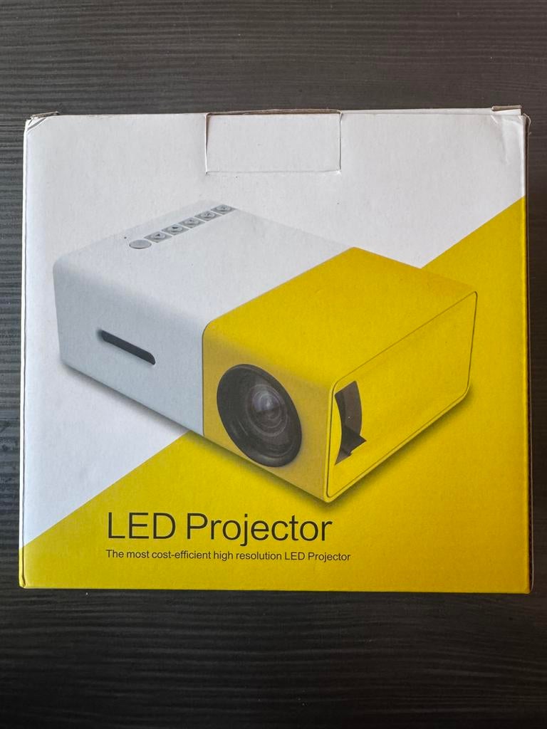 LED Projector - Nieuwstaat, Ophalen of Verzenden, Zo goed als nieuw, LED, Full HD (1080)