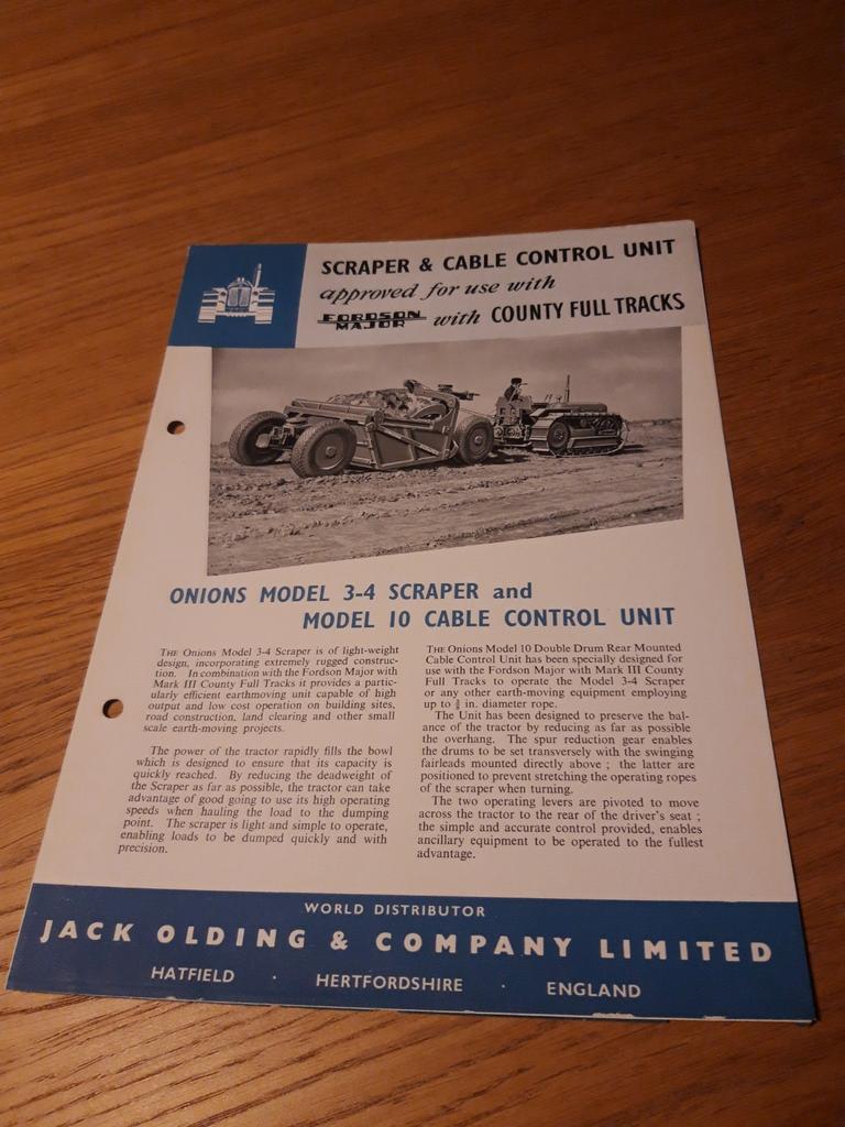 County / fordson major onion schraper folder, Boeken, Ophalen of Verzenden, Gelezen, Folder