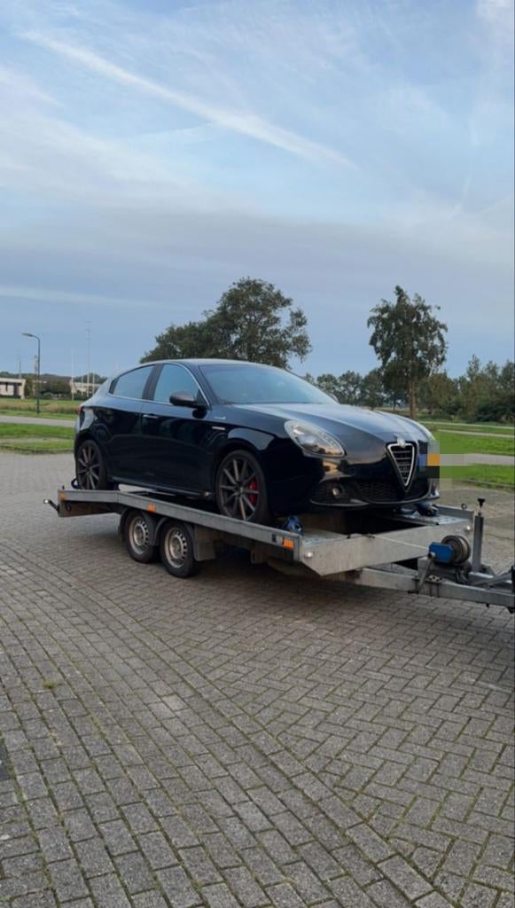 Autoambulance Te Huur, Aanhangwagen