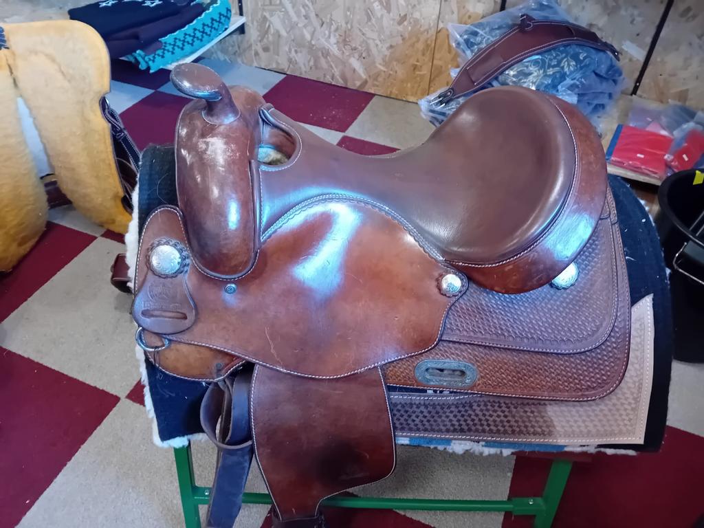 Garland westernzadel 16 inch, Dieren en Toebehoren, Paarden en Pony's | Zadels, Ophalen of Verzenden, Zo goed als nieuw