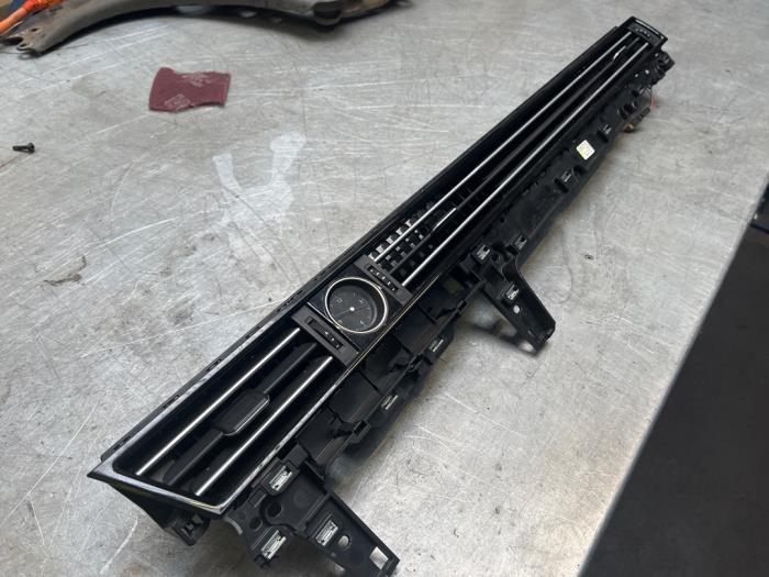 Dashboard deel van een Volkswagen Passat, Gebruikt, -, Volkswagen, -