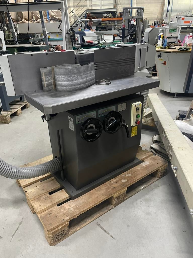 Opruim dagen  van  inruilmachines kantenschuurder, Zakelijke goederen, Machines en Bouw | Houtbewerking, Ophalen of Verzenden
