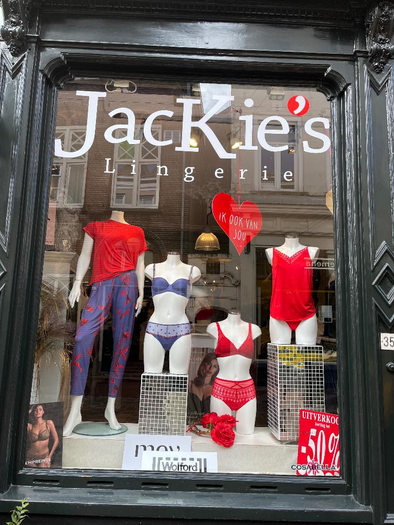 Lingeriewinkel  ter overname., Zakelijke goederen