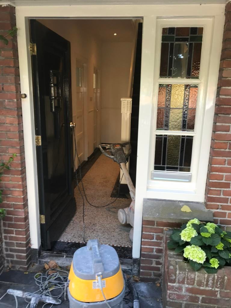 Terrazzovloer polijsten jaren 30, Ophalen